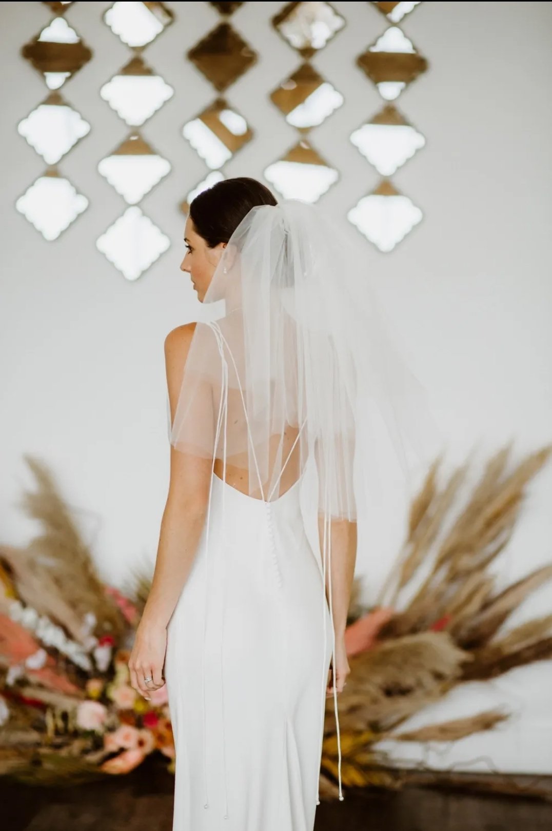 Elbow Length Veil - Plain Cut Edge