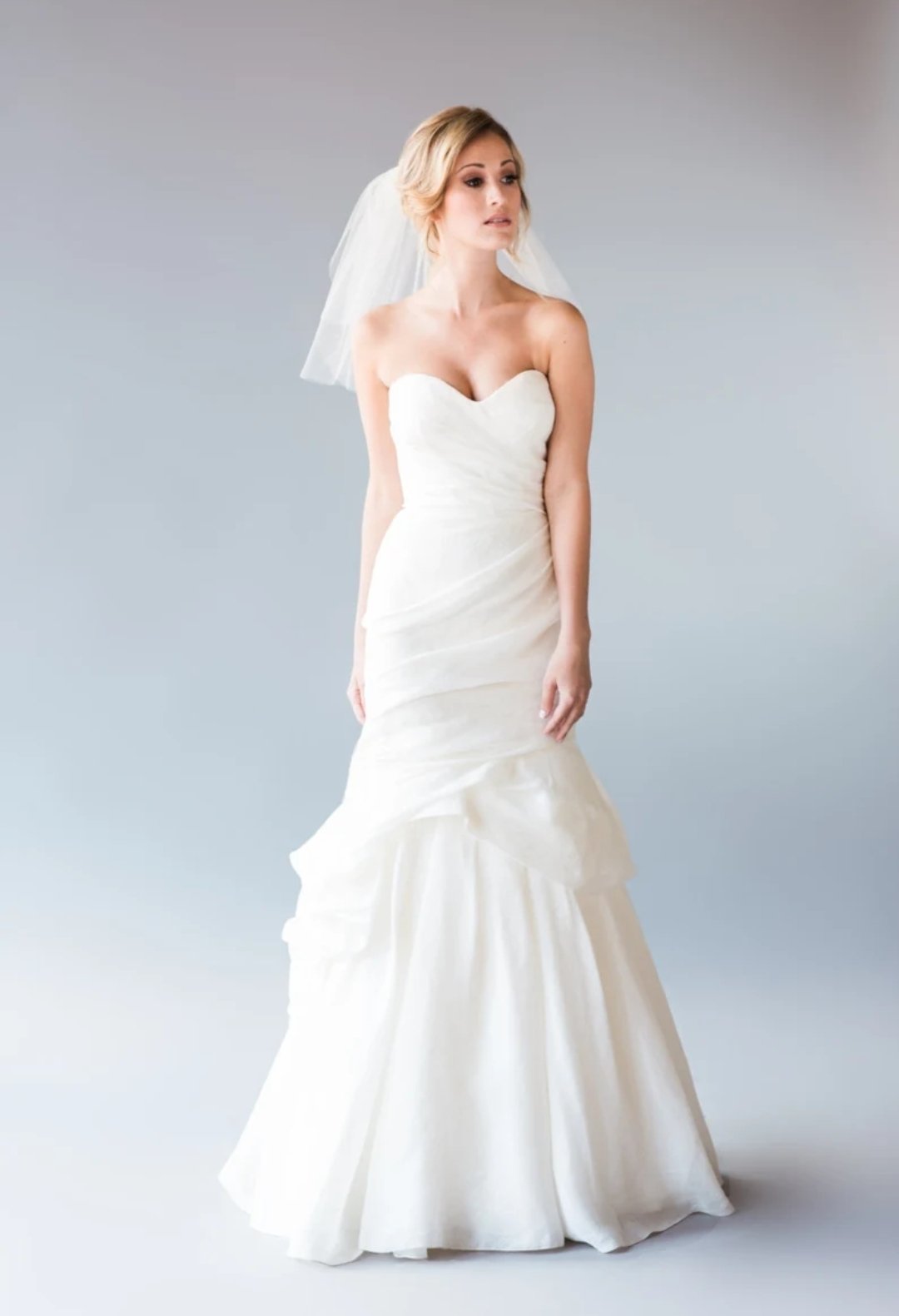 Shoulder Length Veil - Plain Cut Edge - Image 3