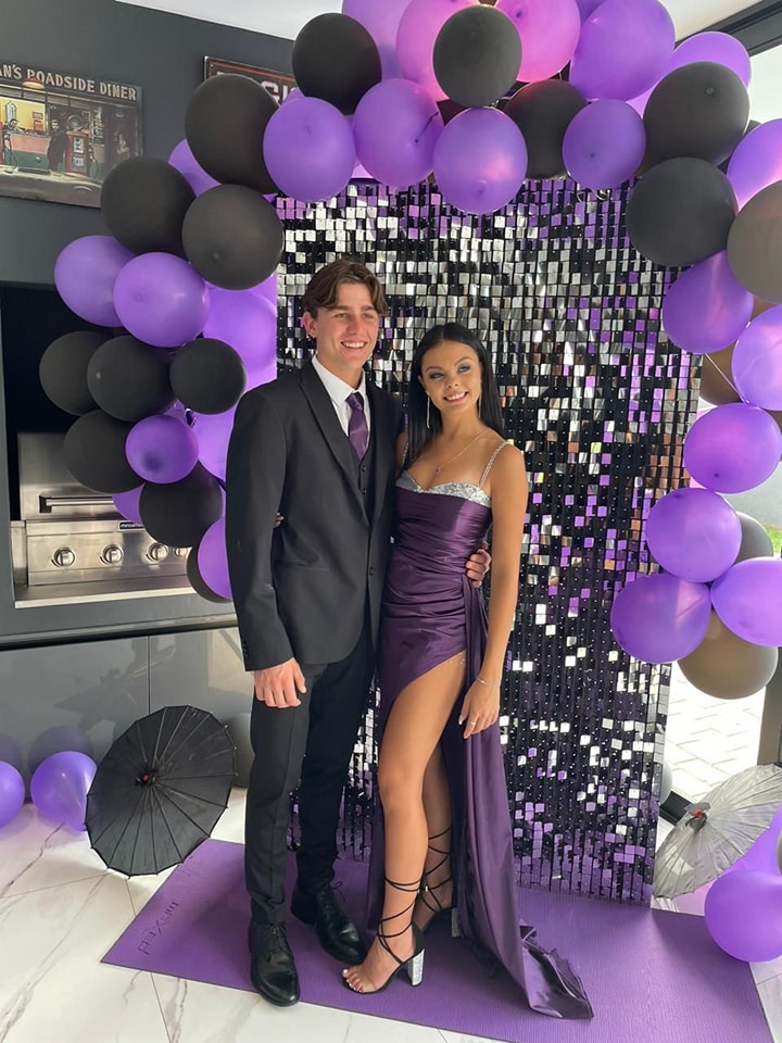 Amari - Formal - Image 2