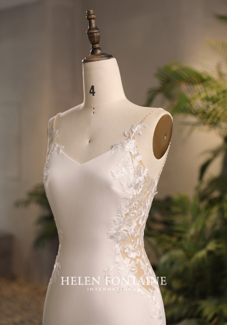 BRIDAL ROMANTIC GOWN WITH CUTOUT TRAIN - Image 2