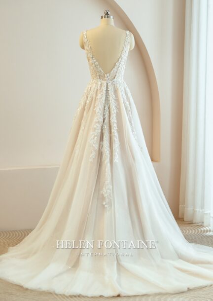BEADED 3D LACE WEDDING GOWN WITH SLIT ON THE SKIRT - Image 3