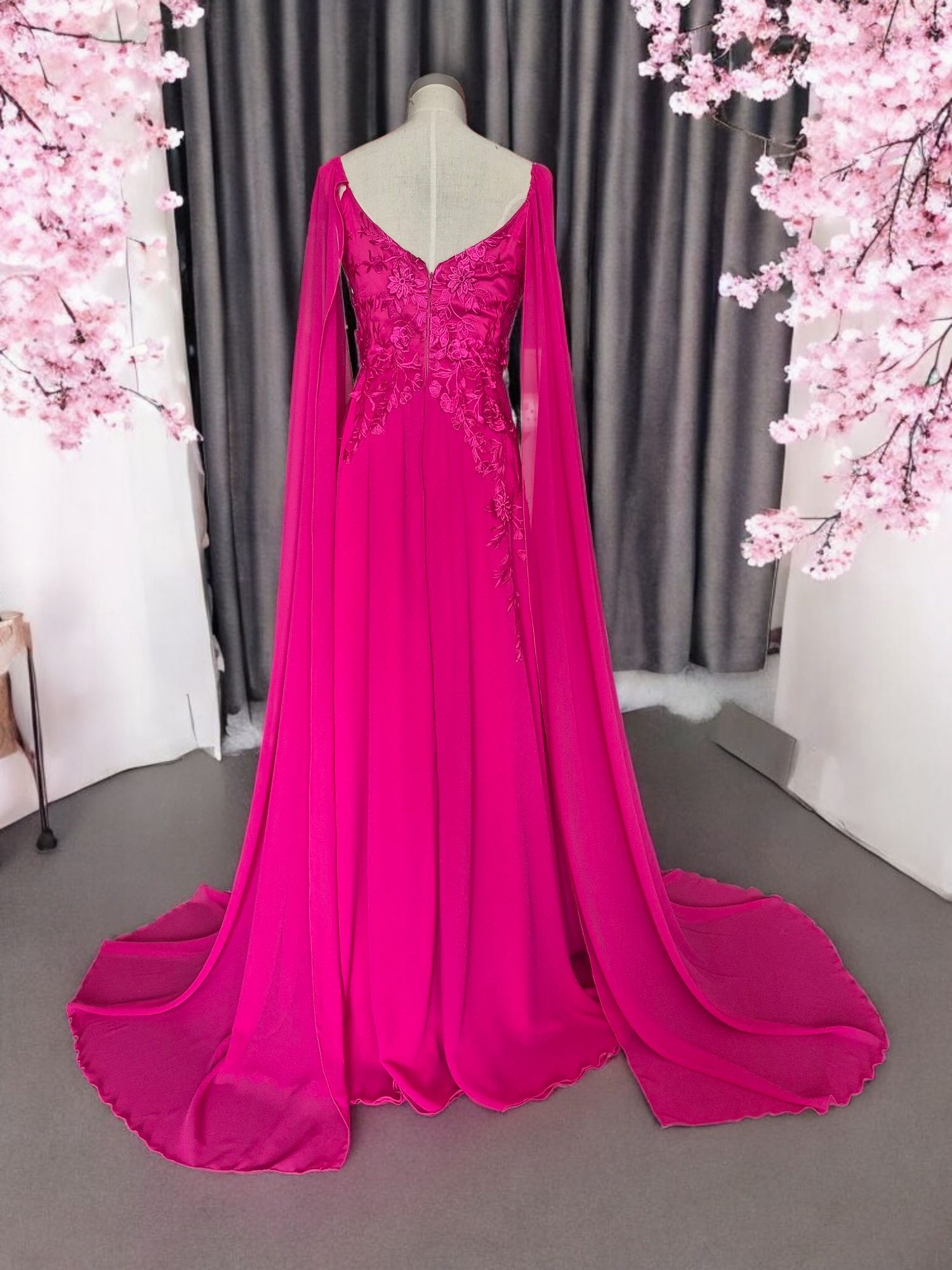 Annelie - Formal - Image 3