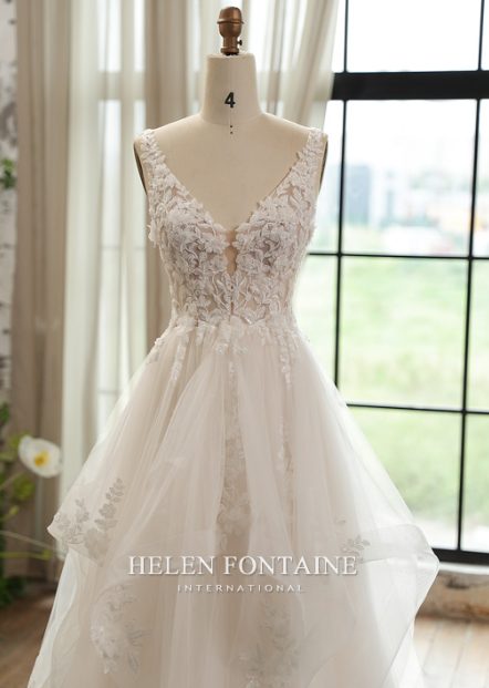 BRDIAL GOWN WITH V-NECK AND FLOUNCES ON THE SKIRT - Image 3