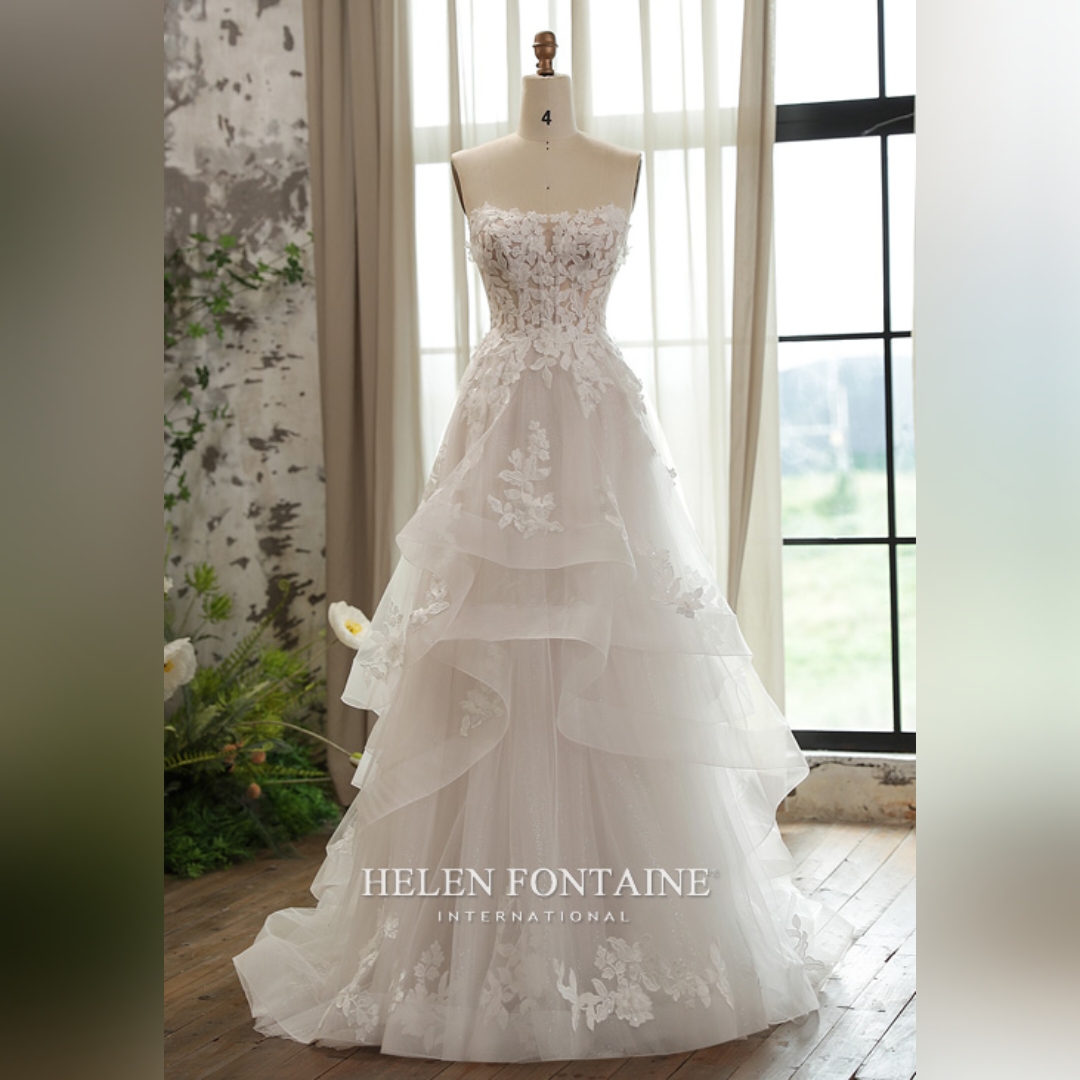 A-LINE WEDDING DRESS WITH FLOUNCE SKIRT AND 3D FLOWERS