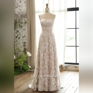 BRIDAL SWEETHEART LACE WEDDING DRESS WITH TULLE CAPE