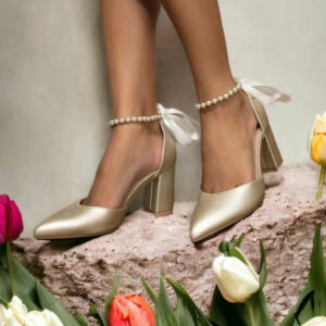 GOLD POINT TOE HEEL